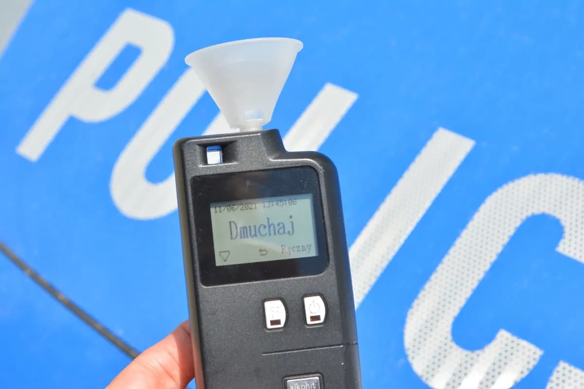 Jak alkomat mierzy promile? Dokładny pomiar i unikanie błędów